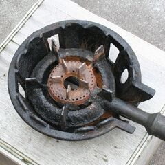ジャンク扱い メーカー不明 鋳物コンロ③ 都市ガス用 12A/13A 羽根あり 一重 下枠付き 引取時着火確認済み 厨房 業務用 札幌市 清田区 平岡の画像