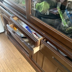 食器棚の画像