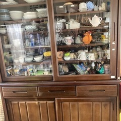 食器棚の画像