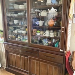 食器棚の画像
