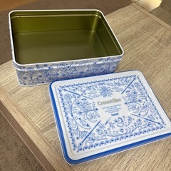 白と青の缶🩵🤍の画像