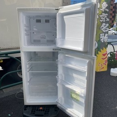 f●■ユーイング・ノンフロン冷凍冷蔵庫140L【UR-F140J】2ドア・ホワイトの画像