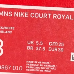 NIKEスニーカー25cmの画像