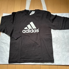 adidas(140サイズ)長袖新品タグ付き🤭の画像