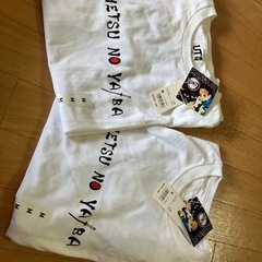 UNIQLO鬼滅の刃コラボTシャツ2枚の画像