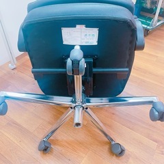 8FG2 NITORI ニトリ ワークチェア リカルド デスクチェア ブレスレザー 黒 イスの画像