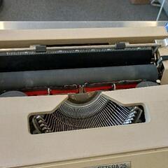 0826-049 タイプライター olivetti LETTERA25　箱ありの画像