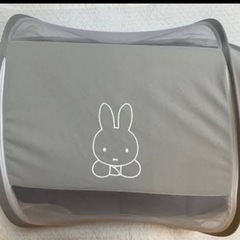 コンパクトベッド 搾乳器 ランチスタイ 3点セットの画像