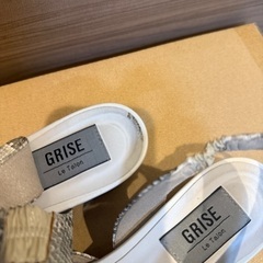 【Le Talon GRISE】パイソン柄スリングバックパンプス（23.5cm）の画像