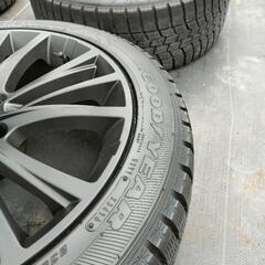 【バリ溝】235/45/R18 グッドイヤー スタッドレス4本セットの画像