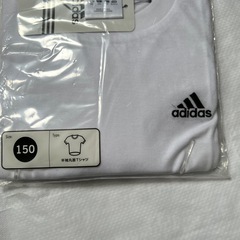 adidas(150サイズ)♪Ｔシャツ新品🤭の画像