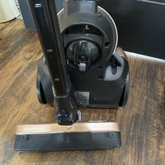 TOSHIBA 東芝 VC-MG910-R サイクロン式掃除機 2017年製の画像