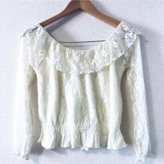 【受付中‼️】&F★オフショル 長袖  カットソー★レース Mサイズ★いつでもお渡し可能です⭕️  の画像
