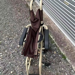 車椅子の画像