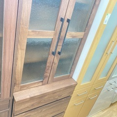 【トレファク高槻店】取りに来られる方限定！2枚扉の食器棚のご紹介です！の画像
