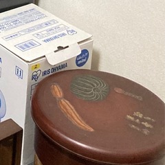 武者小路実篤の南瓜と詩が蓋に書かれている茶櫃の画像
