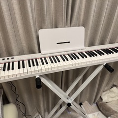 電子ピアノ 譲ります 無料／NikoMaku／使用少なめ／今週中に引取可能な方の画像
