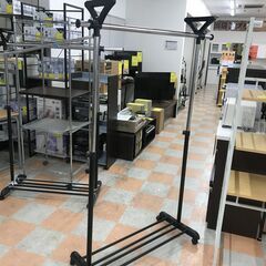 【ｼﾞｬﾝｸﾞﾙｼﾞｬﾝｸﾞﾙ金沢店】  ハンガーラック ブラック/ｼﾙﾊﾞｰ W110×D×H170 クリーニング済み												の画像