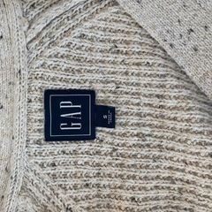 GAP ベージュ　ニットカーディガン　Sの画像