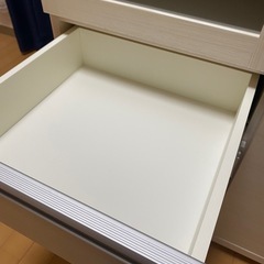 食器棚の画像