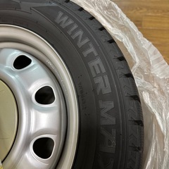 スタッドレスタイヤ DUNLOP 185/ 65R15の画像