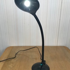 ☆ニトリ　LEDデスクライト　LUCENTE O-1  BKの画像