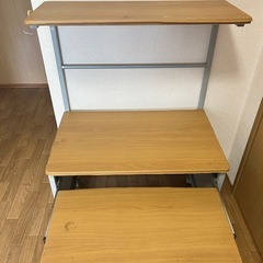 ニトリ フロアPCラック引き出し付きの画像