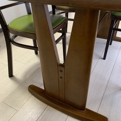 机、椅子セットの画像
