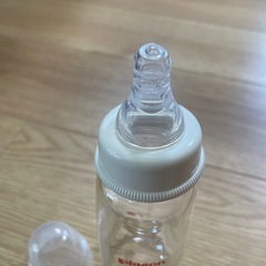 ピジョン　
スリムタイプ哺乳びん耐熱ガラス製の画像