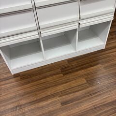 【ジモティー割引あり】【ジャングルジャングル守口店】マガジンラック　ホワイトの画像