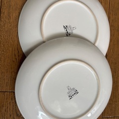 皿　プレート　白　IKEA イケア　直径21センチ くらいの画像
