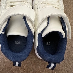 15.0 スニーカーの画像