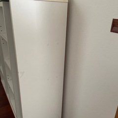 スライド式ブックシェルフ　本棚の画像