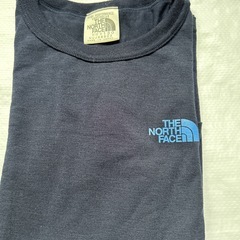 THE NORTH FACE長袖インナーシャツ❓(130サイズ)未使用に近い🤔の画像