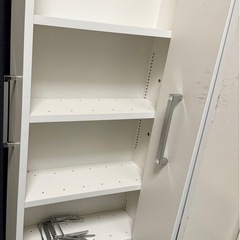 【近日中に処分】巨大 棚 二重 引き戸タイプ の画像