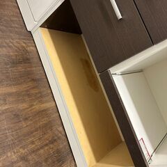 【リユ-スのサカイ広島石内店】ジモティ割/３枚扉食器棚/クリ-ニング済み/HG-6970　広島市　家具　佐伯区　家具　安佐南区　家具　安佐北区　家具　西区　家具　南区　家具　安芸区　家具の画像