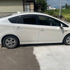 トヨタ　30プリウス　低燃費の画像