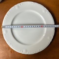大皿2枚とガラス皿1枚の画像