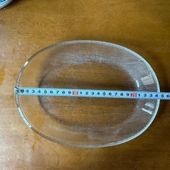 大皿2枚とガラス皿1枚の画像