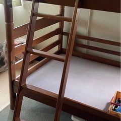 2段ベッドの画像