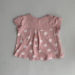 【80サイズ】くすみピンク×ドット柄 半袖Tシャツの画像