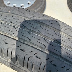 NISSAN純正ホイールとホイールキャップ(タイヤはおまけ)の画像