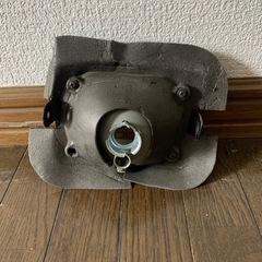 ヤマハDT50ヘッドカウルと玉なしヘッドライトの画像