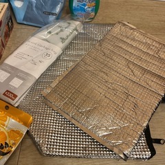 セスキ、重曹、ジッパー袋、保冷袋などの画像
