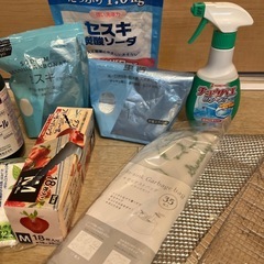セスキ、重曹、ジッパー袋、保冷袋などの画像
