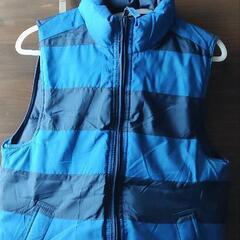 GAPKidsのリバーシブルベストの画像