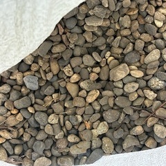 石　
細かい砂利の画像