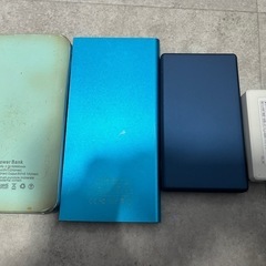 【取引中】モバイルバッテリー　4つの画像