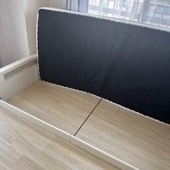 シングルベッド、マットレス付きの画像