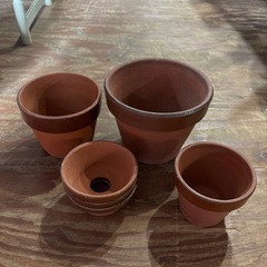 植木鉢🪴 1個￥110円‼️ 大きさ様々✨️   陶器 の画像